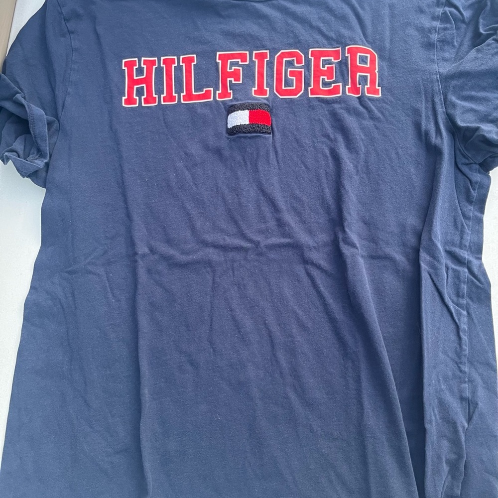 tommy hilfiger navy tee